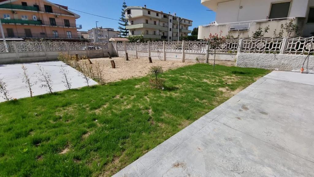 Via Cagliari Lägenhet Catanzaro Exteriör bild